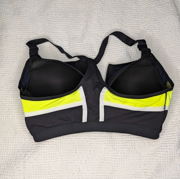 Victoria's Secret║VSX Sports Bra║Size 34DD - Picture 4 of 4